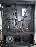 TT CORE 71 TGlas Edition Wattercooled 6.jpg